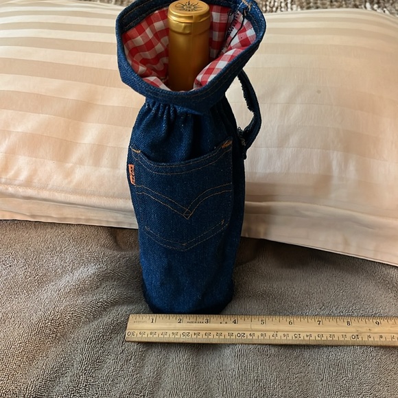 Levi’s wine bottle sack/holder with pocket for cork screw very rare find - Picture 5 of 6